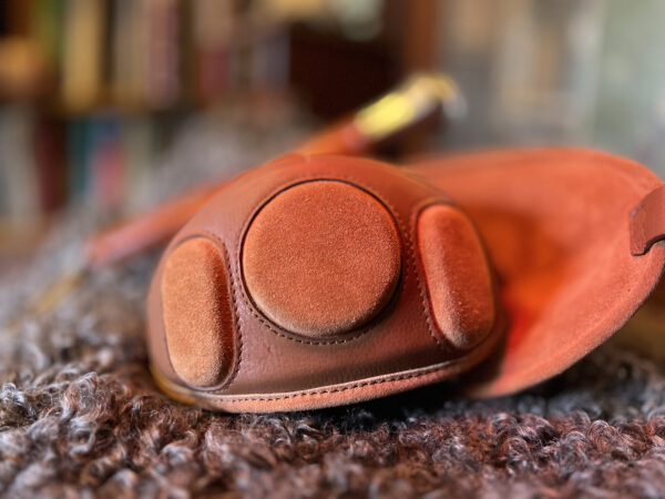 St Mark's ritter elbow pads in cognac colour for historical fencing